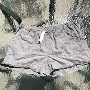 Lilla P. Cuffed shorts
